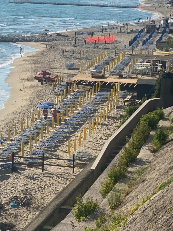La Casetta Delle Sirene Anzio Exterior foto